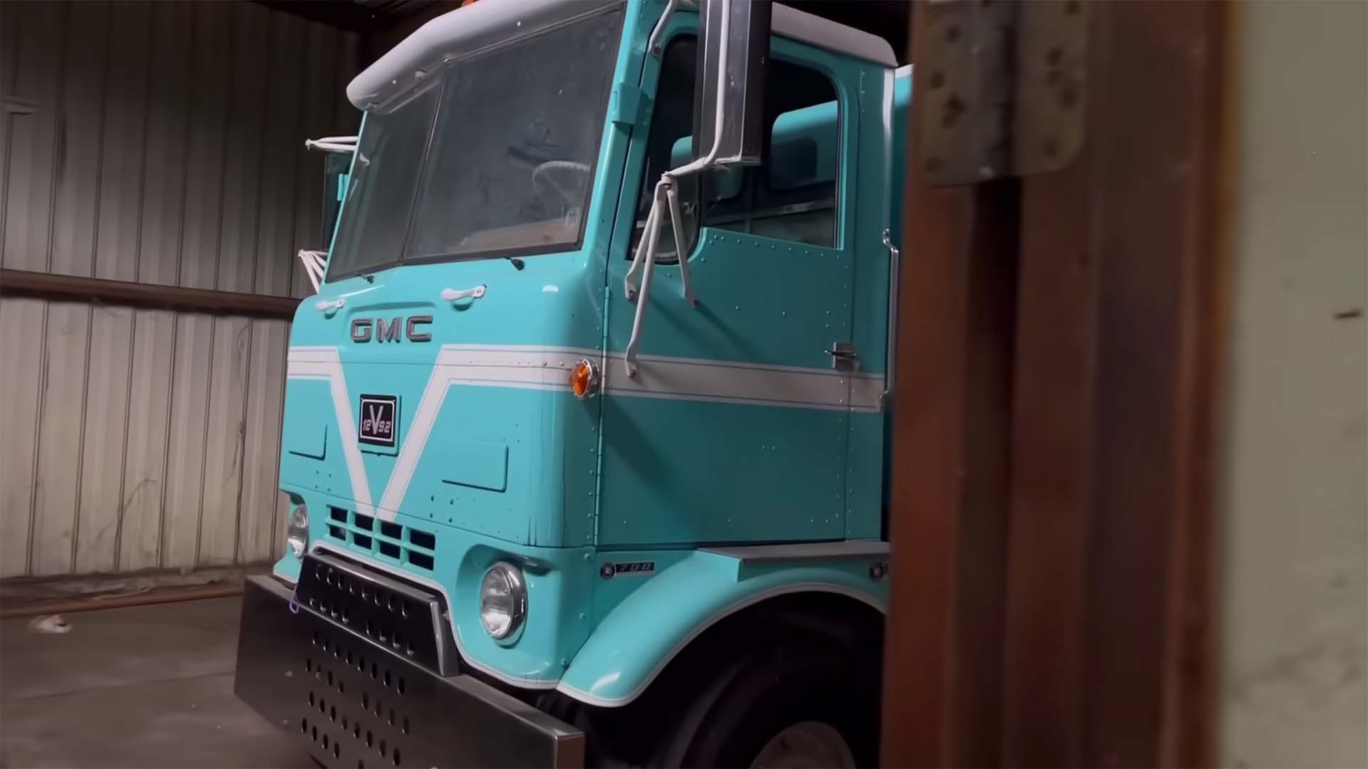 The Ultimate GMC Crackerbox Project Truck With a V12 Detroit Is Just Waiting To Be Finished