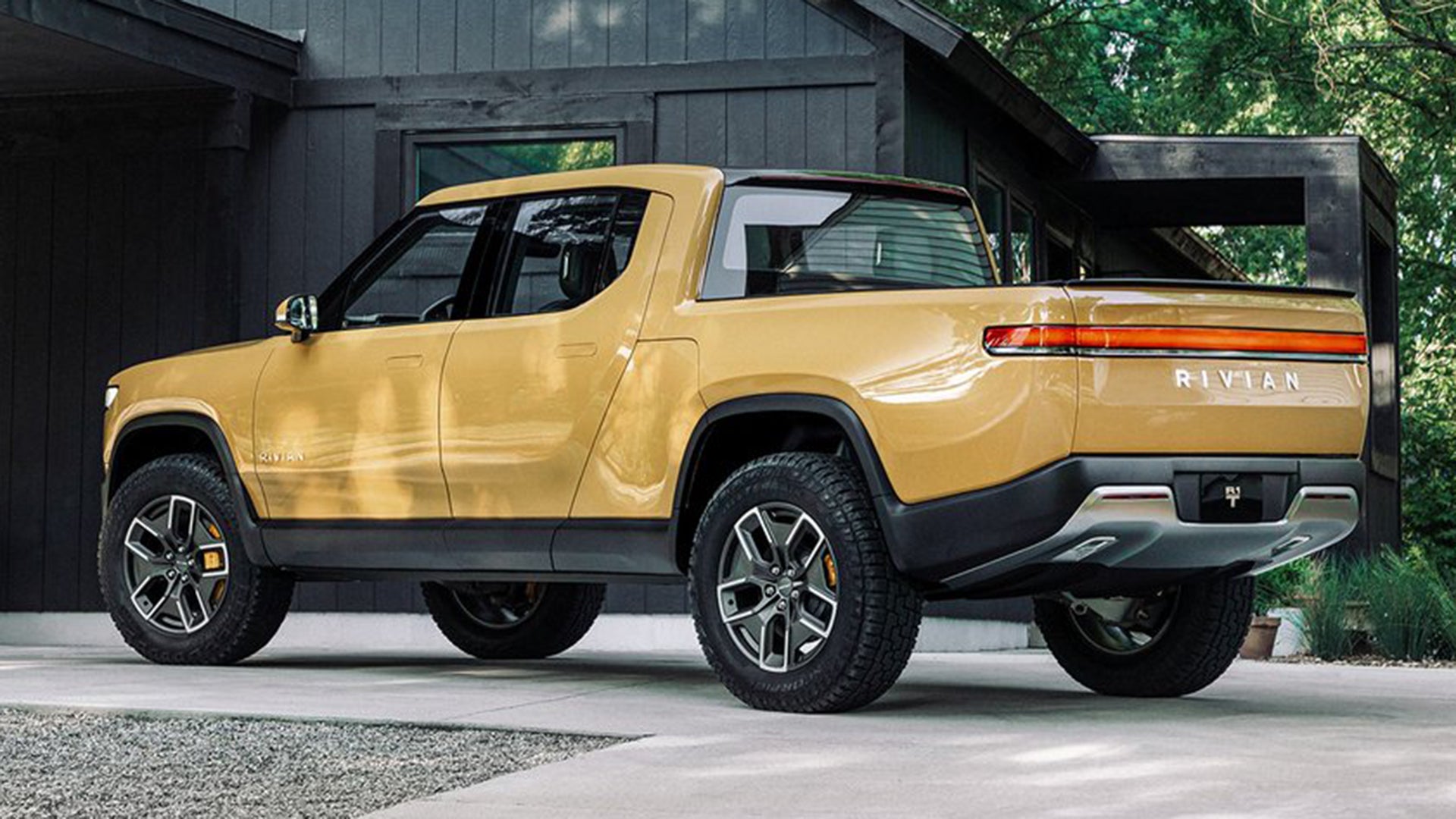 Electric Truck Maker Rivian Raises Another $2.5 Billion, Its Biggest Investment Yet