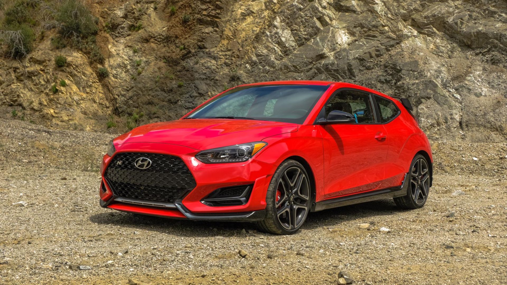2020 Hyundai Veloster N Review: A Hot Hatch That Forgets It’s a Daily Driver, Too