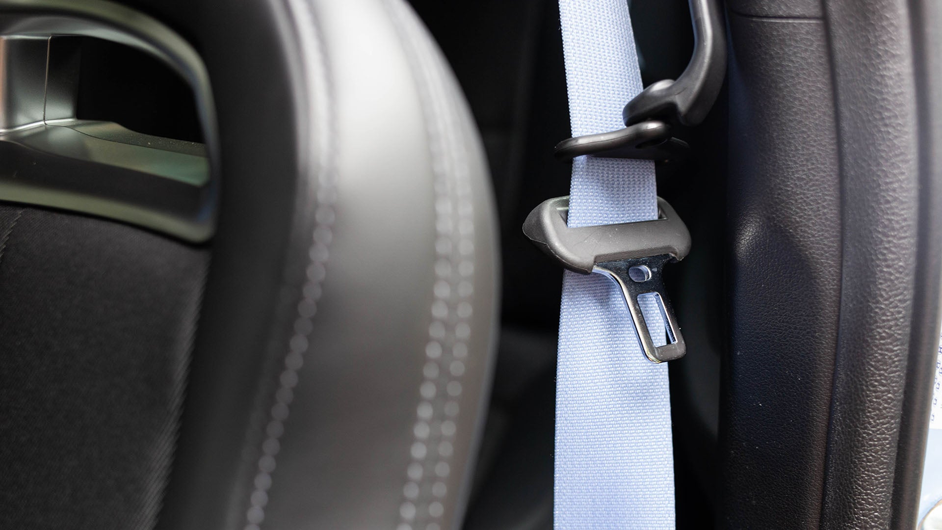 Color Seatbelts Should Be Standard on Every Car
