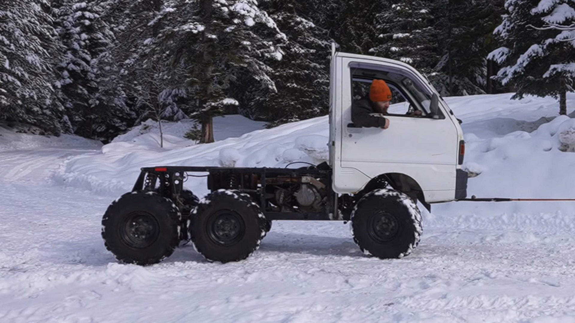 This 6×6 Kei Truck Is Actually a Polaris SxS With a Mitsubishi Minicab Body