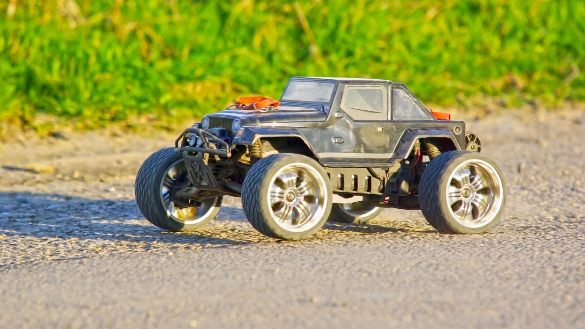 Keep On RC Truckin’ With The Best Radio Controlled Trucks