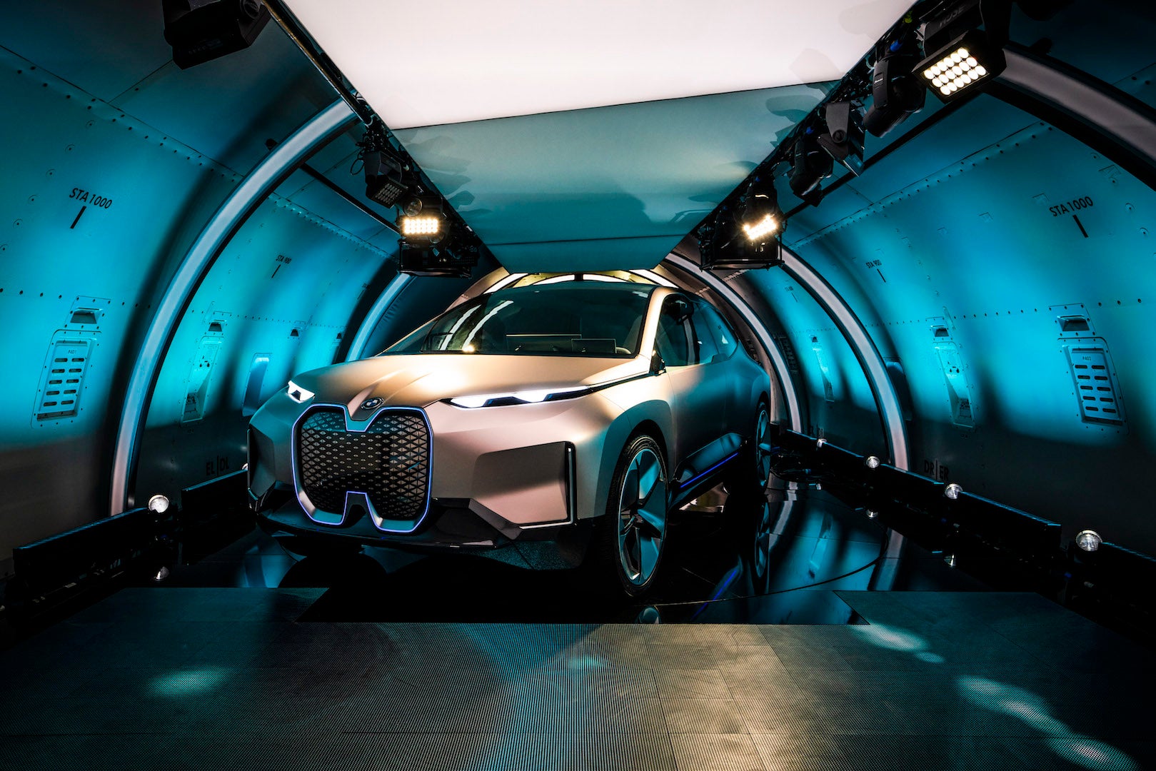 BMW Reveals Its Future Electric Car, the Vision iNext, in New York