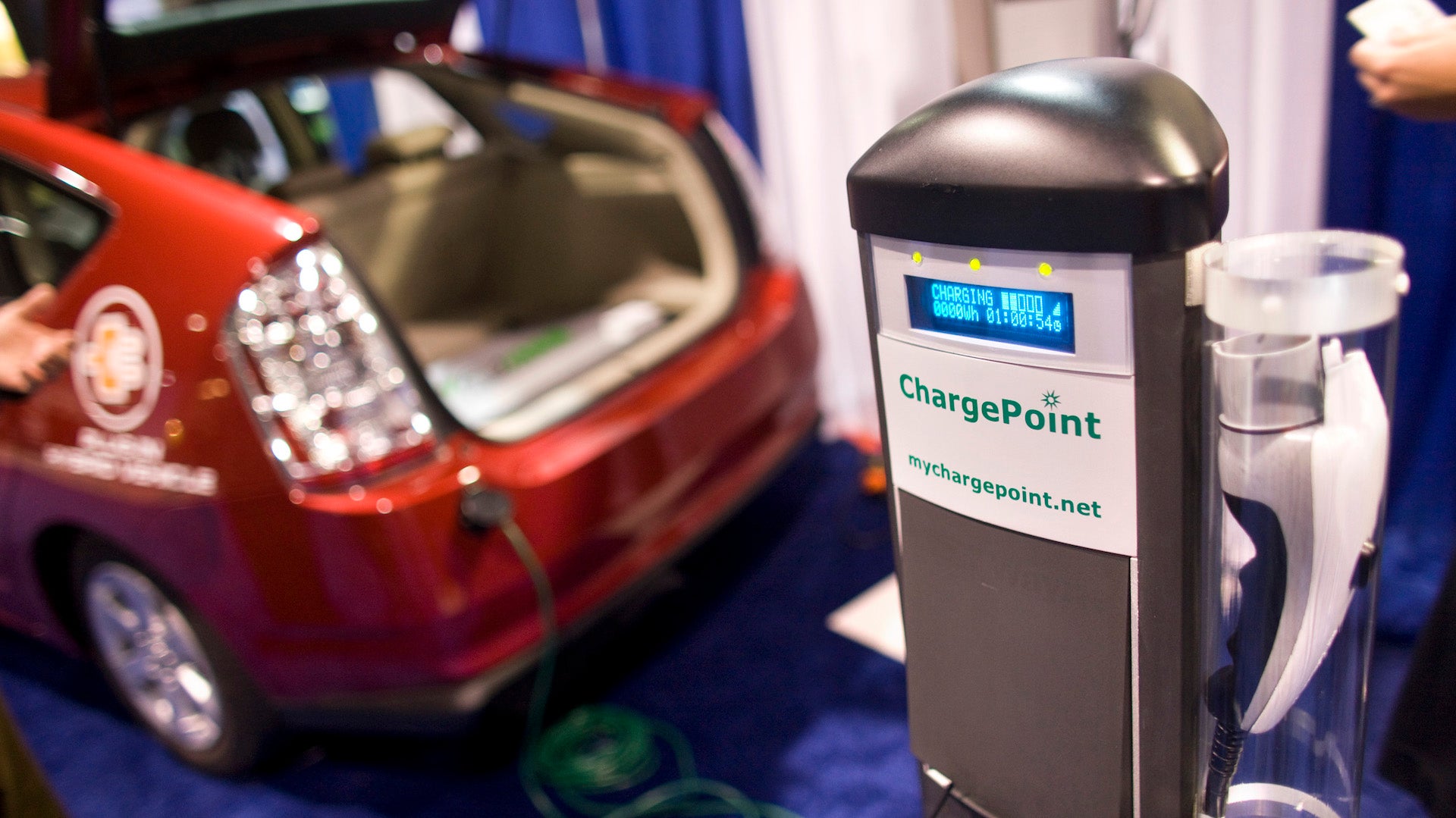 BMW, Volkswagen, and ChargePoint Massively Grow Electric Car Charger Network