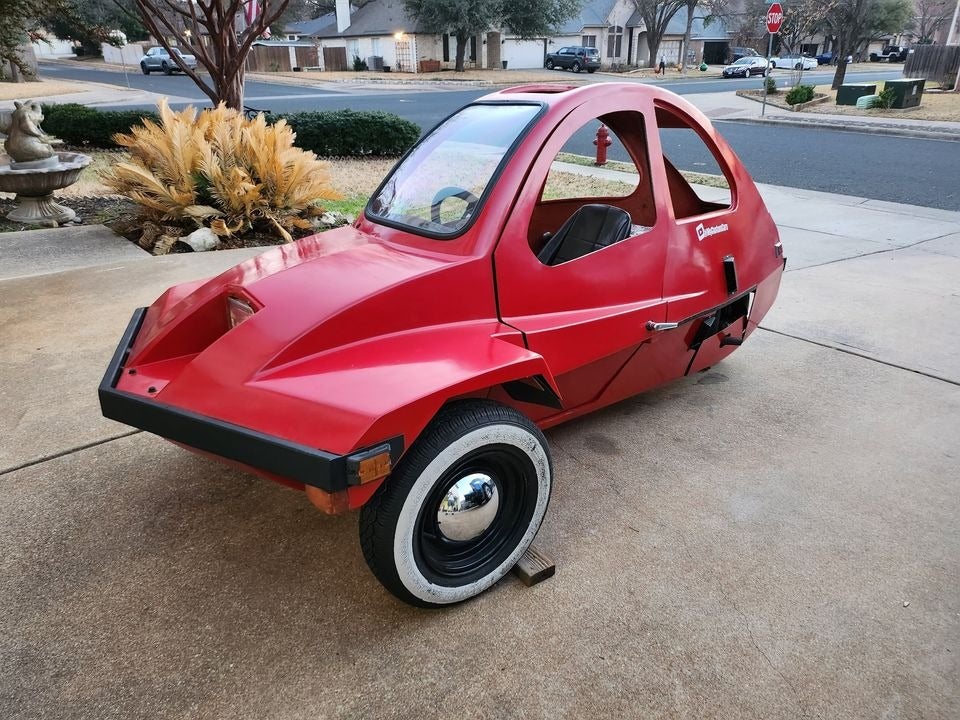 This 1981 HMV Freeway for Sale Is a Three-Wheeled Relic of the Oil Crisis