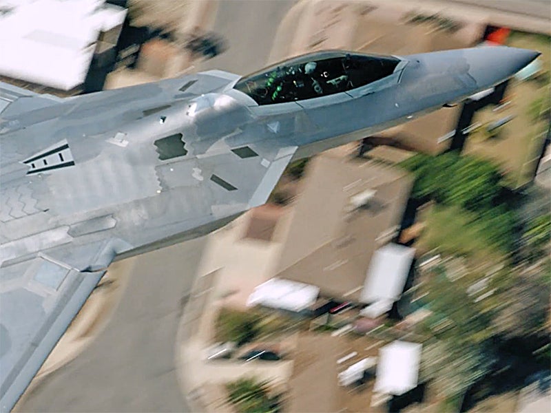 Watch This F-22 Raptor Execute A Mind-Blowing Inverted Somersault At Altitude