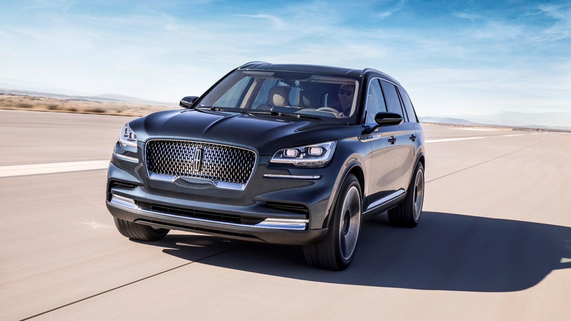 Lincoln Aviator Gives a Glimpse at the Future of Lincoln in New York