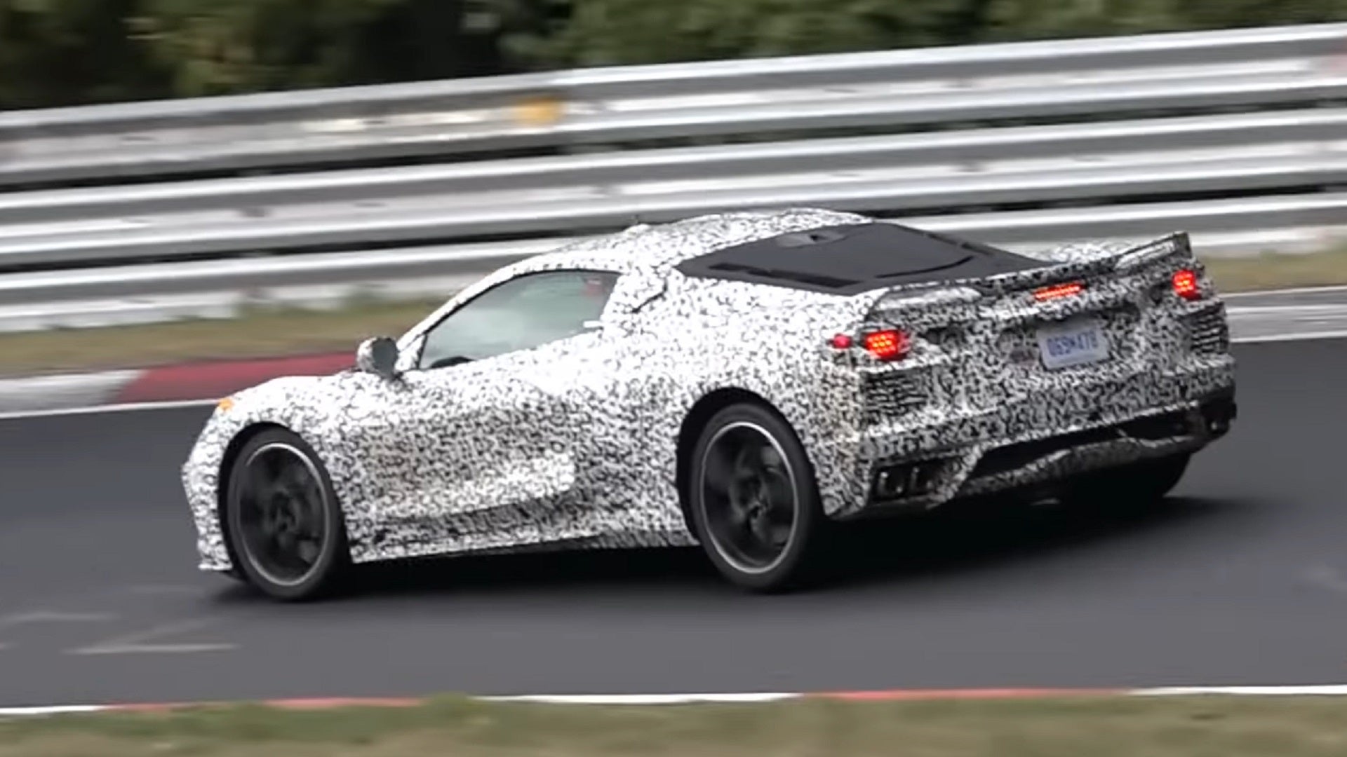 Mid-Engined C8 Chevrolet Corvette Delayed 6 Months Over Electrical Issue: Report