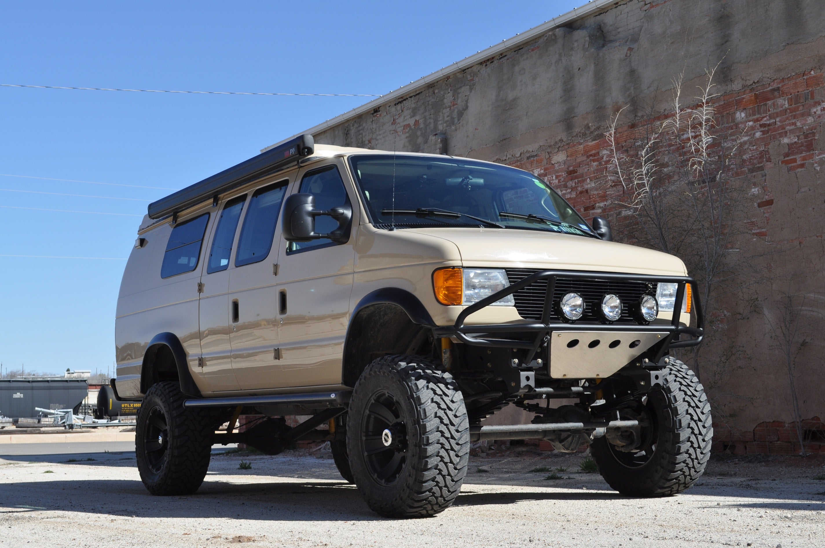 Sportsmobile 4×4 Vans Are All The Rage In Adventure Travel